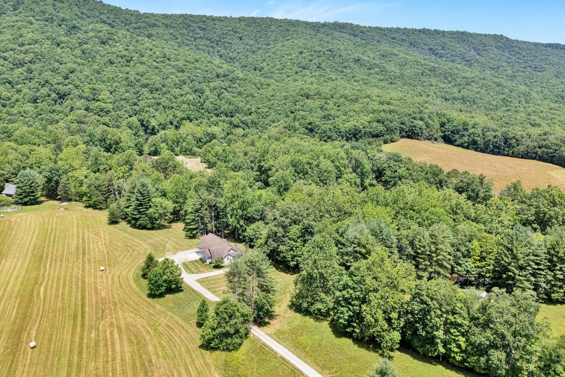 8055 Johns Creek RD - Photo 8