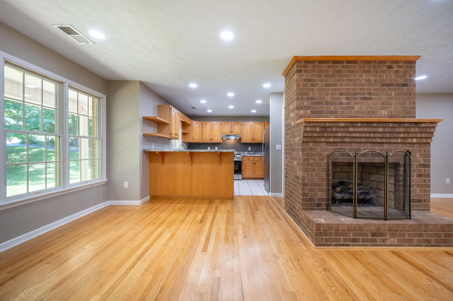 145 White Oak DR SE - Photo 10