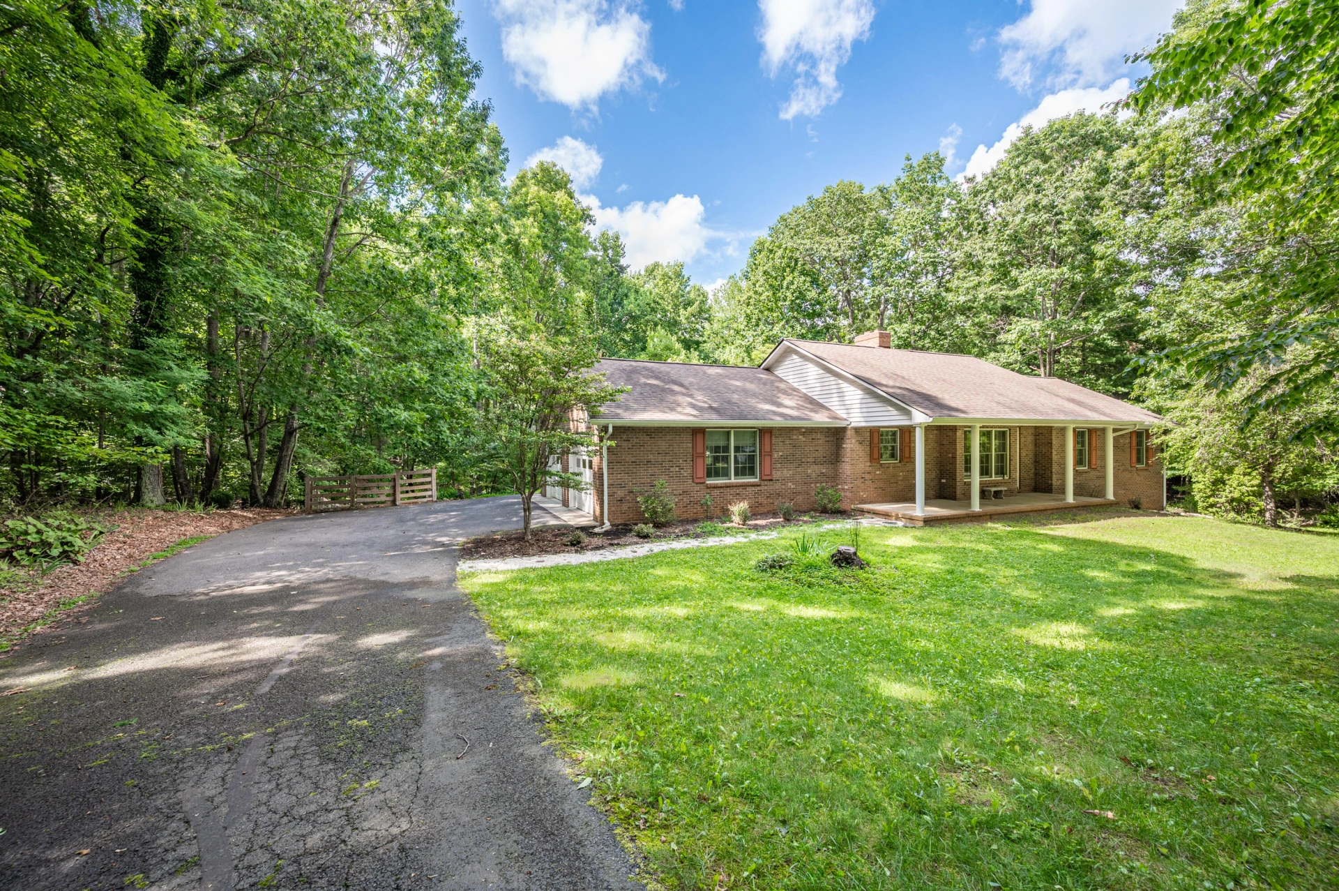 145 White Oak DR SE - Photo 4
