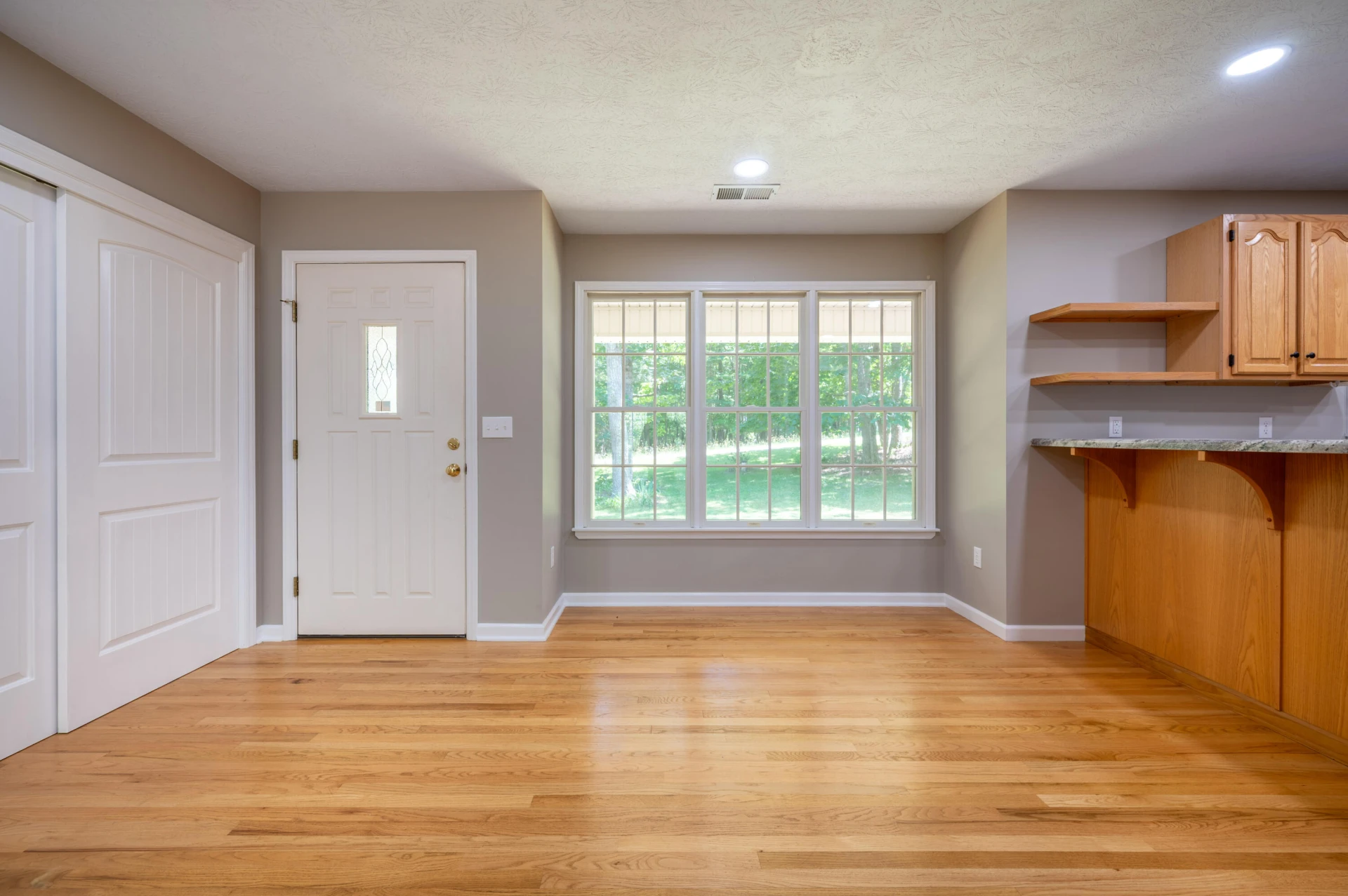 145 White Oak DR SE - Photo 8