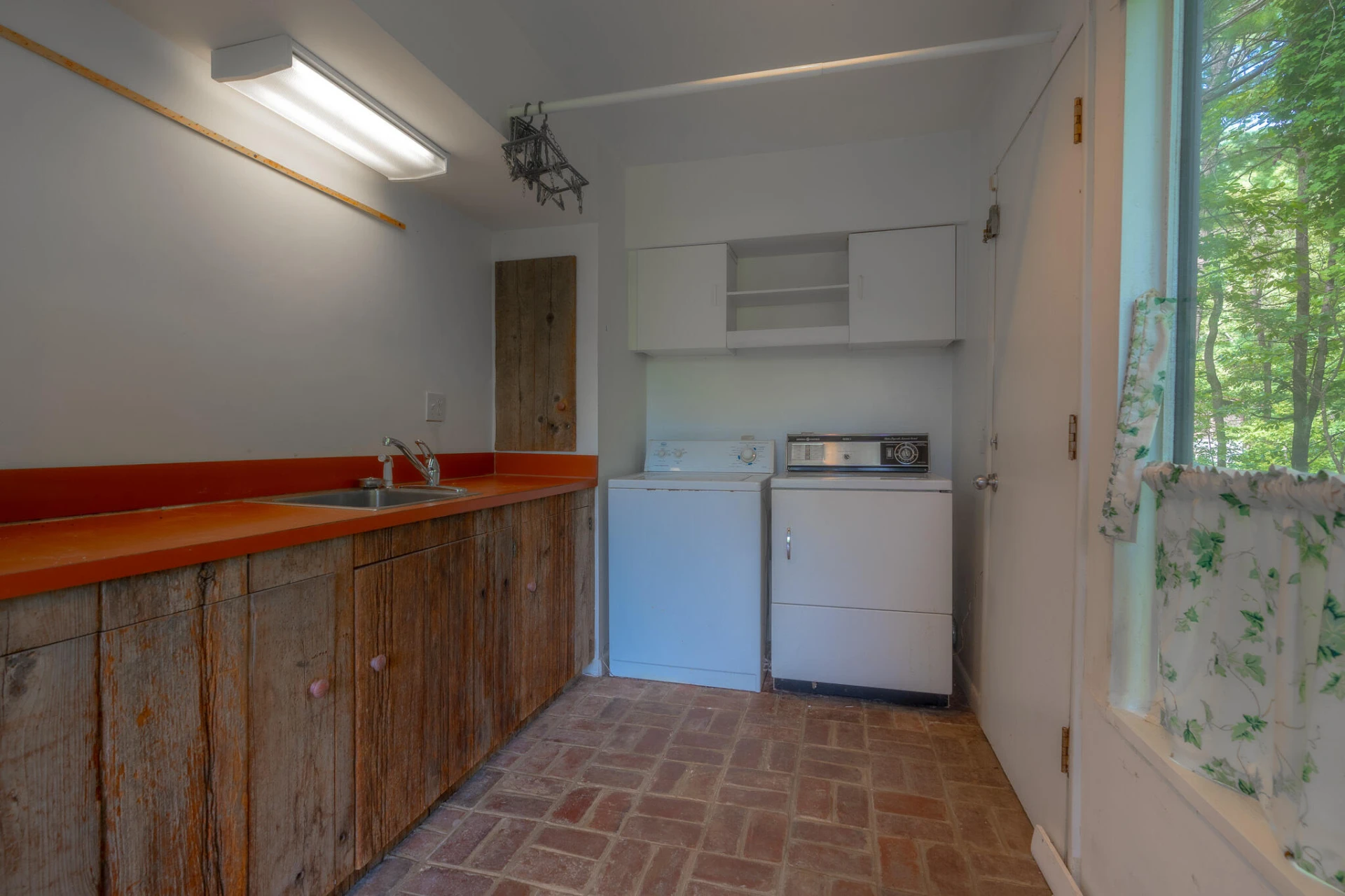 7429 Fort Mason DR - Photo 17
