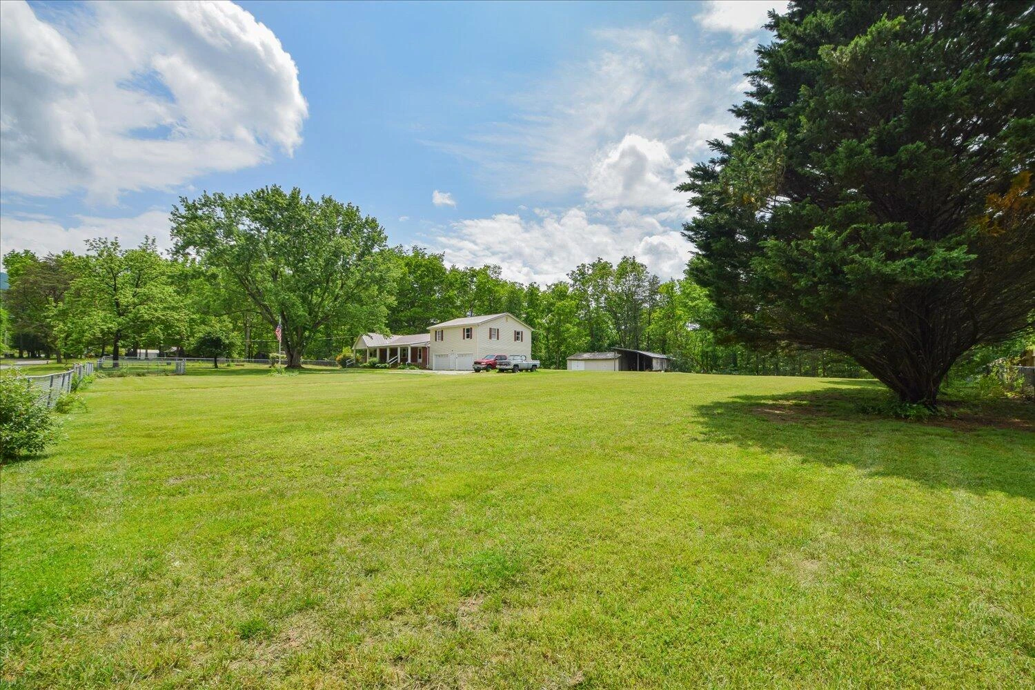 8801 Williby RD - Photo 14