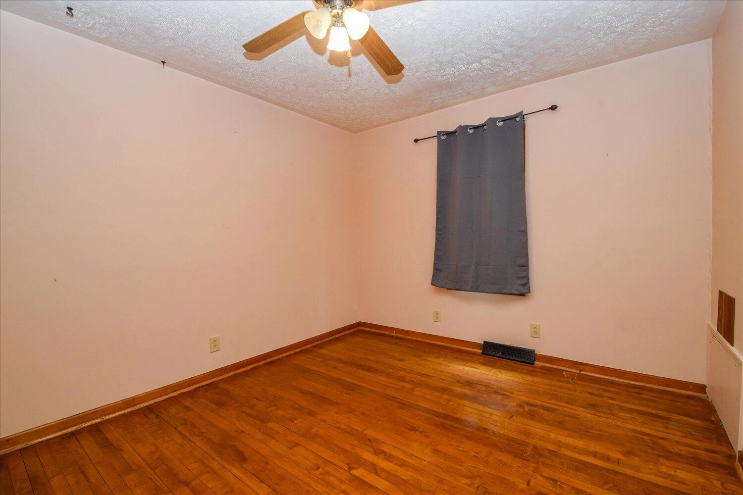 8801 Williby RD - Photo 32