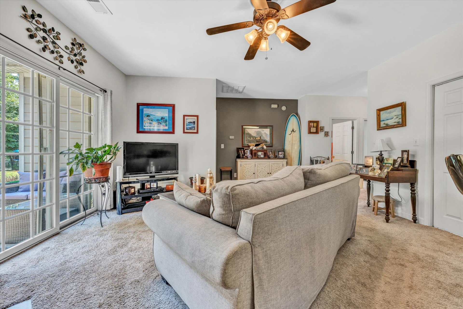 1135 Joffrey DR - Photo 7
