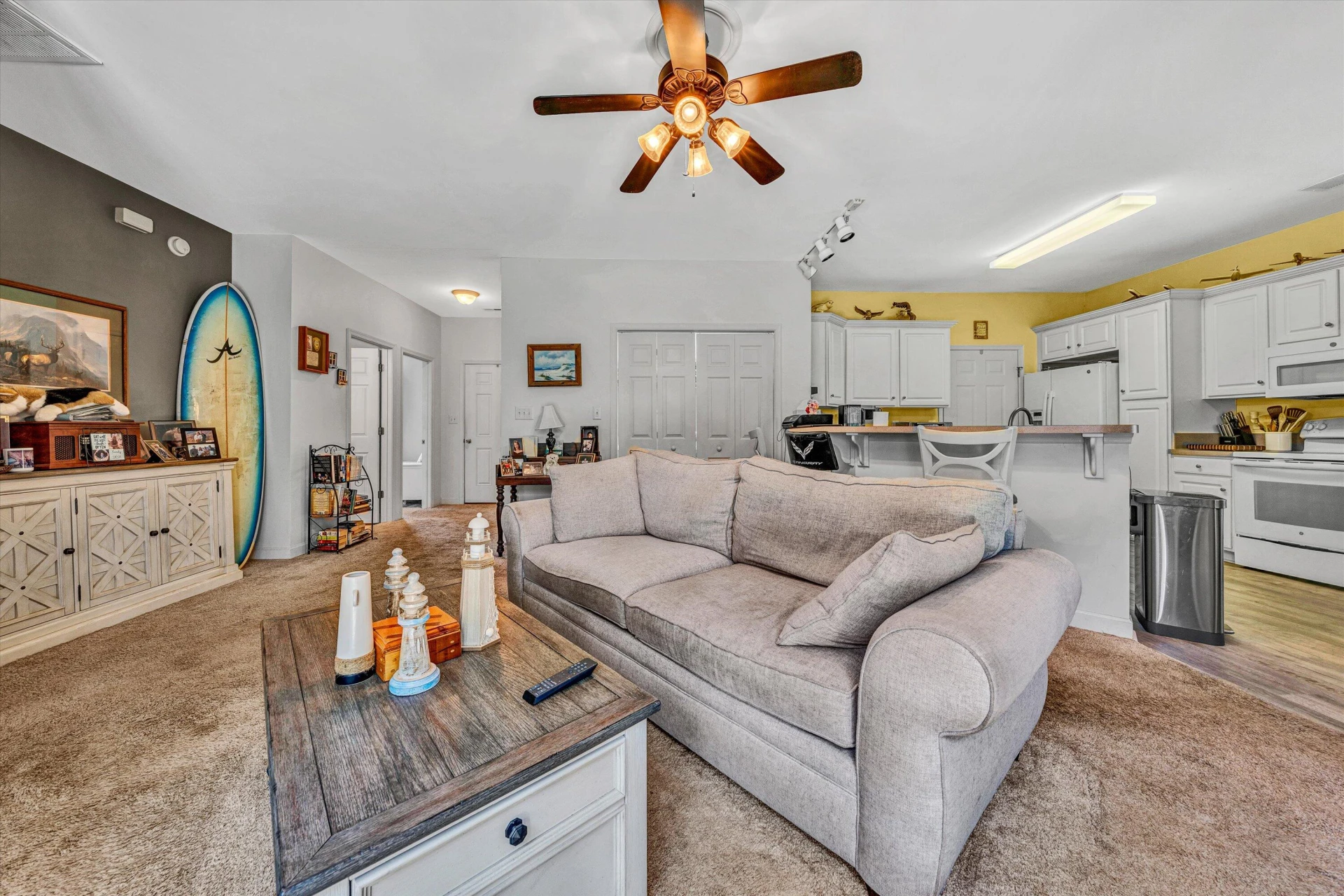 1135 Joffrey DR - Photo 8