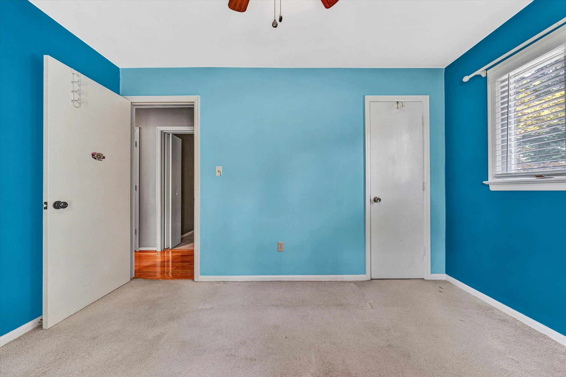 199 Stratford DR - Photo 23