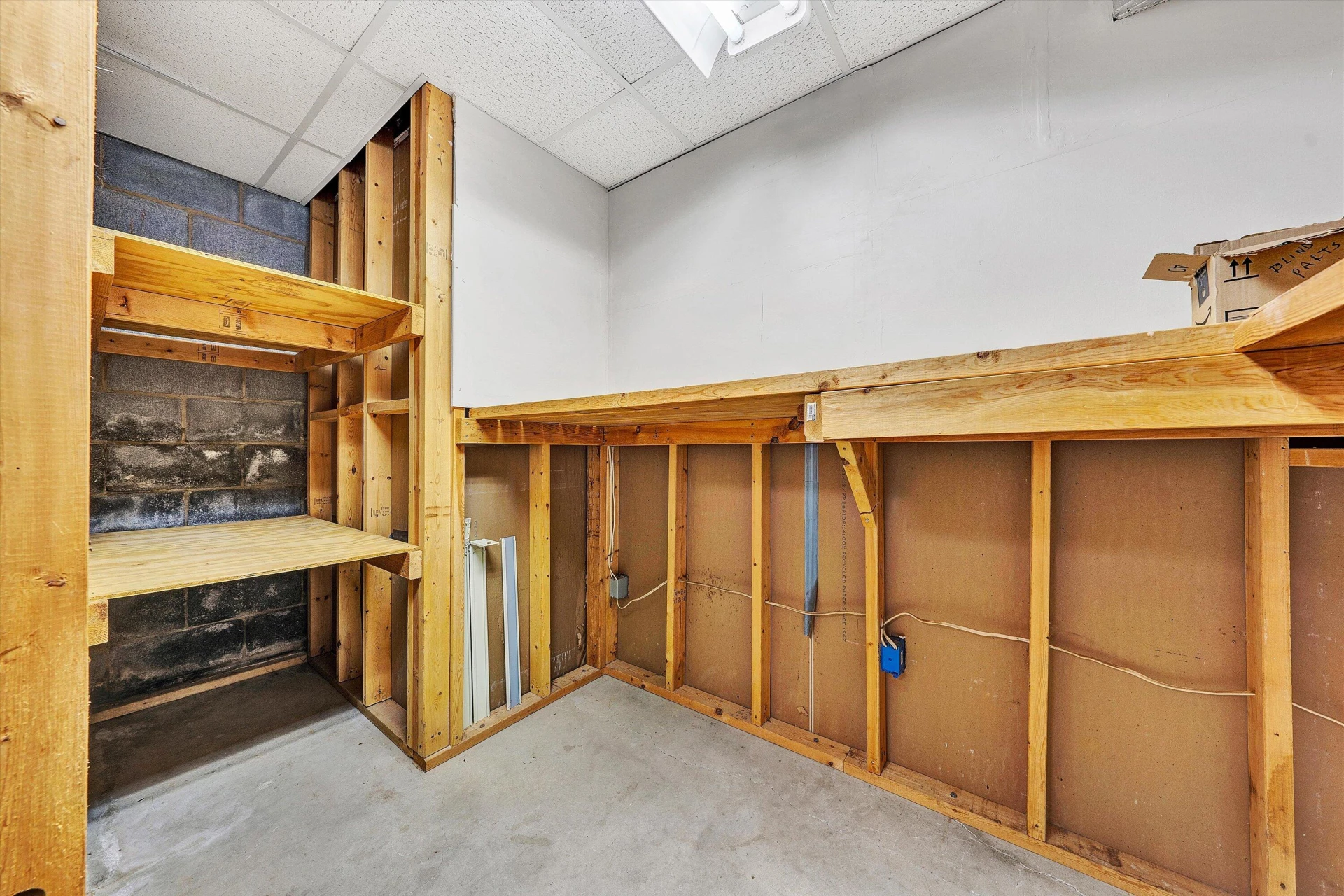 199 Stratford DR - Photo 35