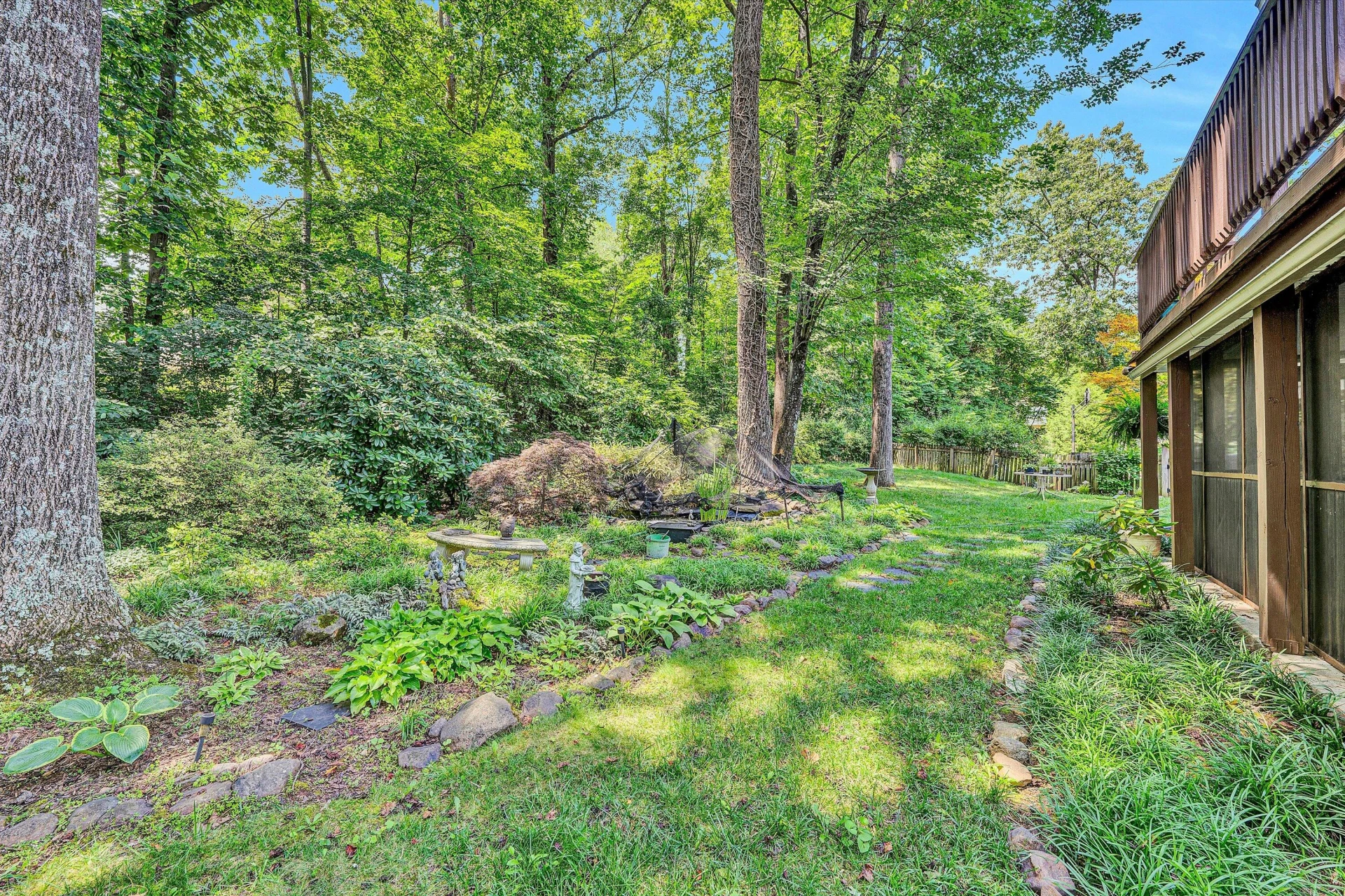 199 Stratford DR - Photo 44