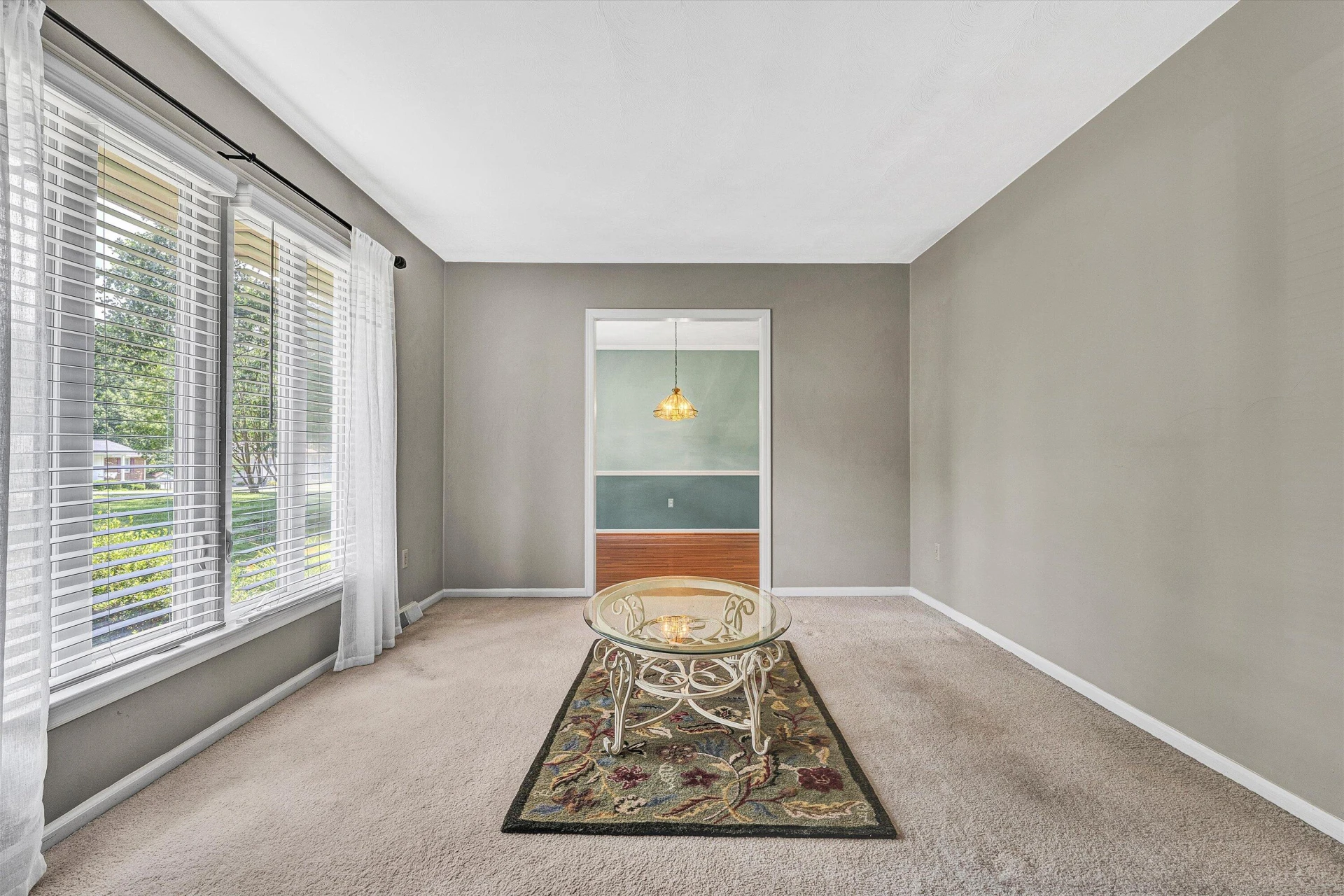 199 Stratford DR - Photo 9