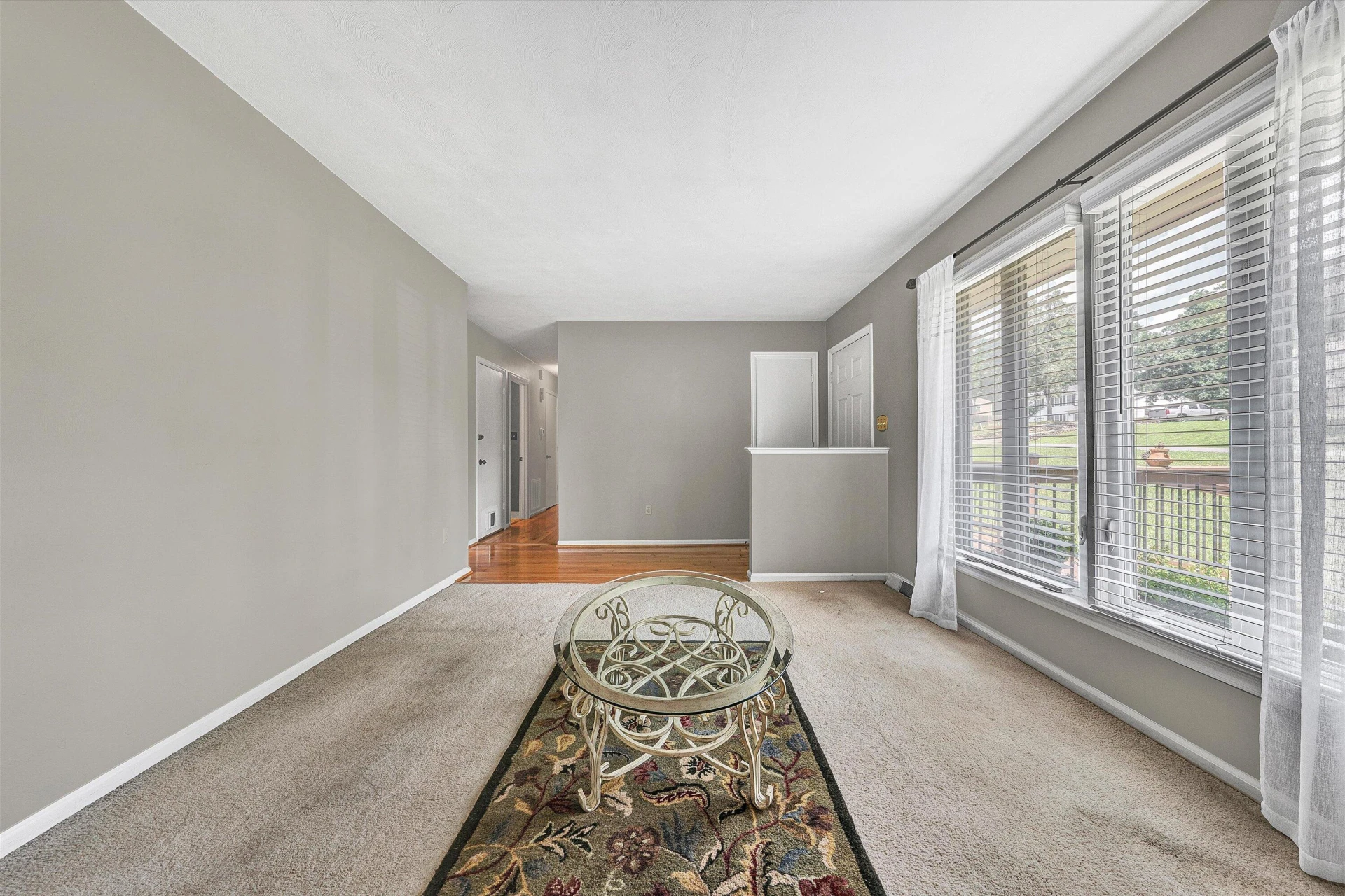199 Stratford DR - Photo 10