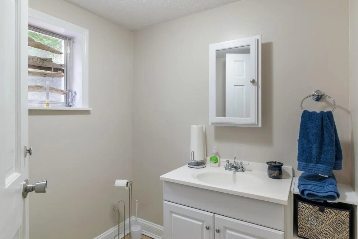 6701 Owens RD - Photo 31