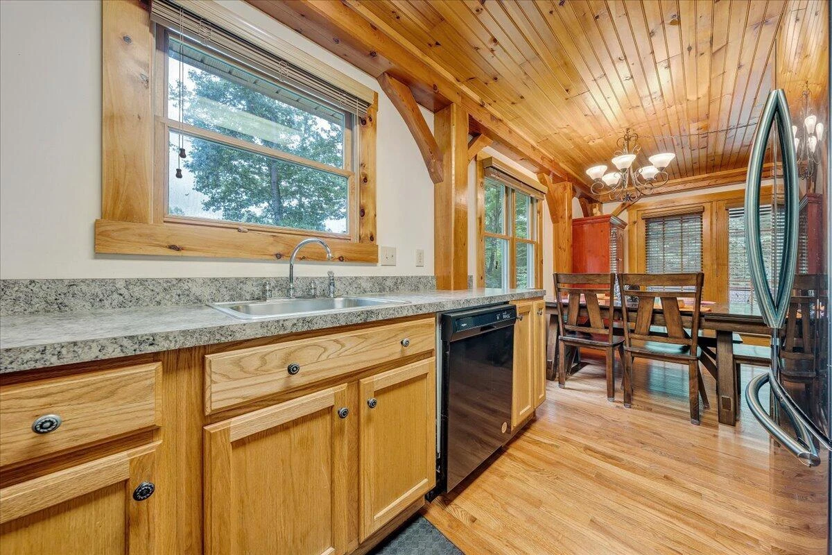 200 Camelot DR - Photo 12