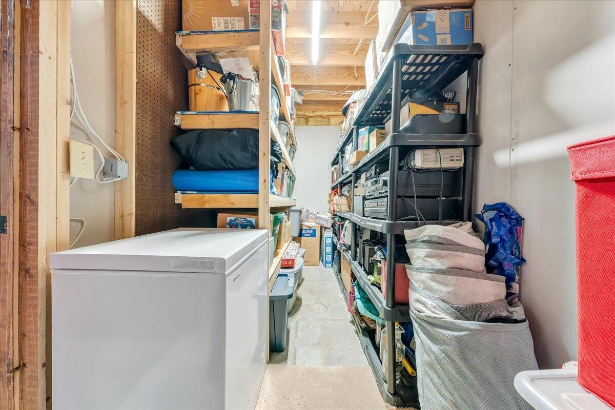 200 Camelot DR - Photo 27