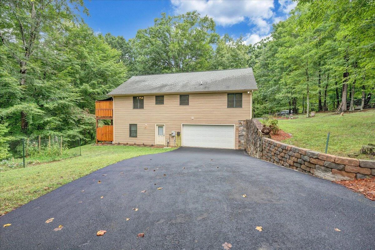 200 Camelot DR - Photo 32