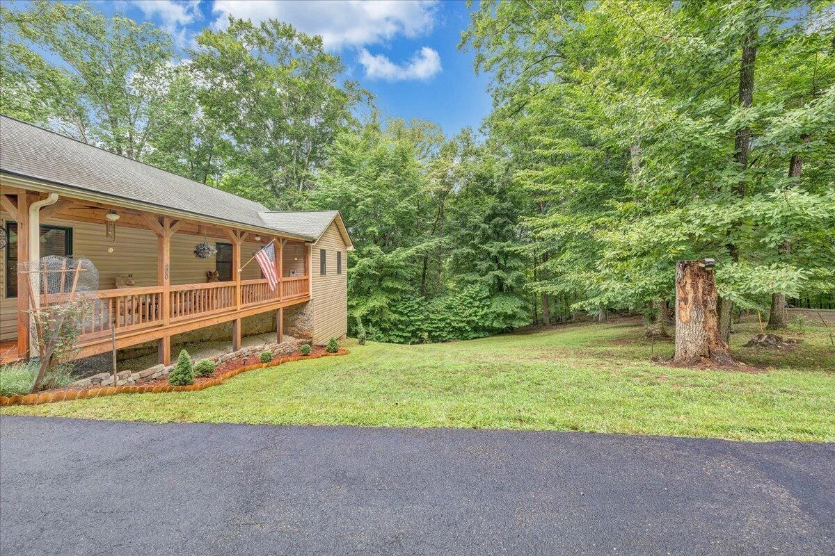 200 Camelot DR - Photo 33