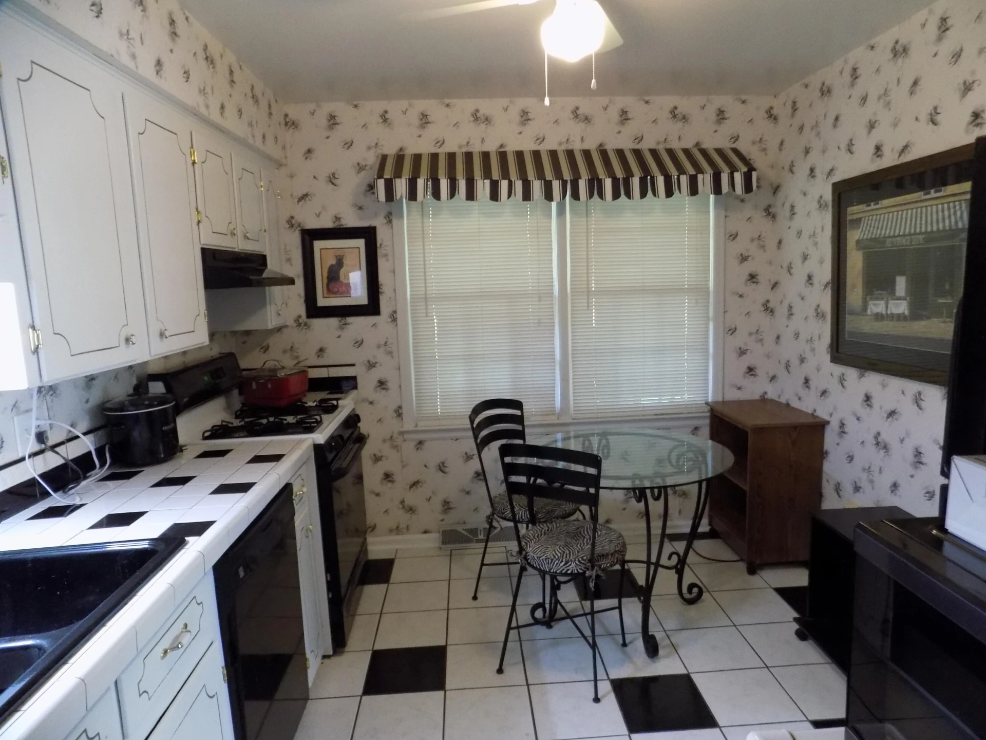 3036 Woodway RD - Photo 6
