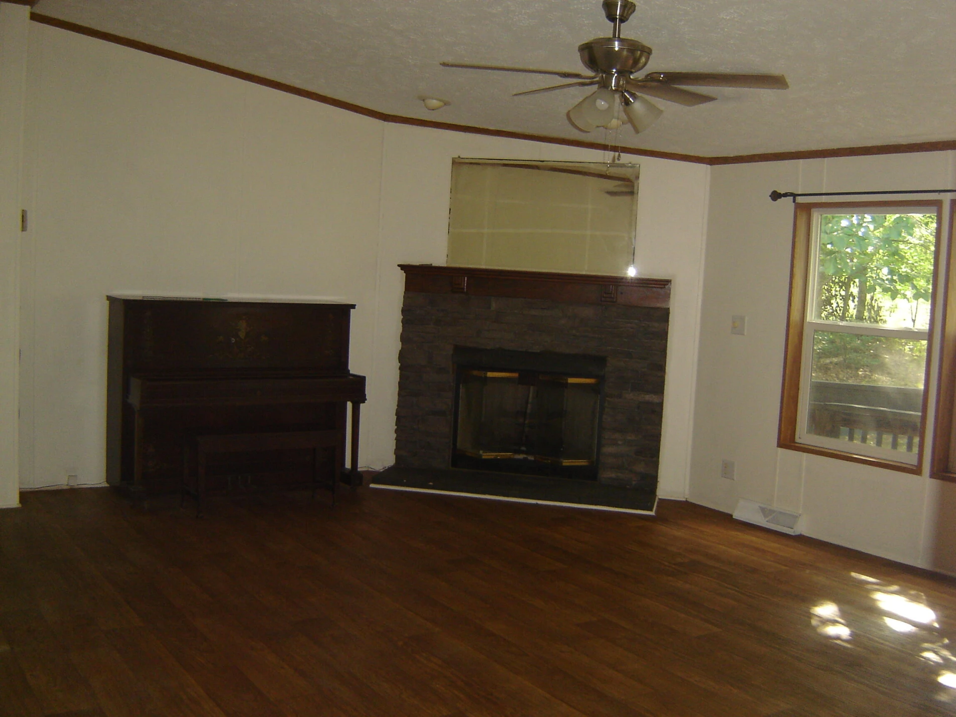4064 Rucker RD - Photo 18