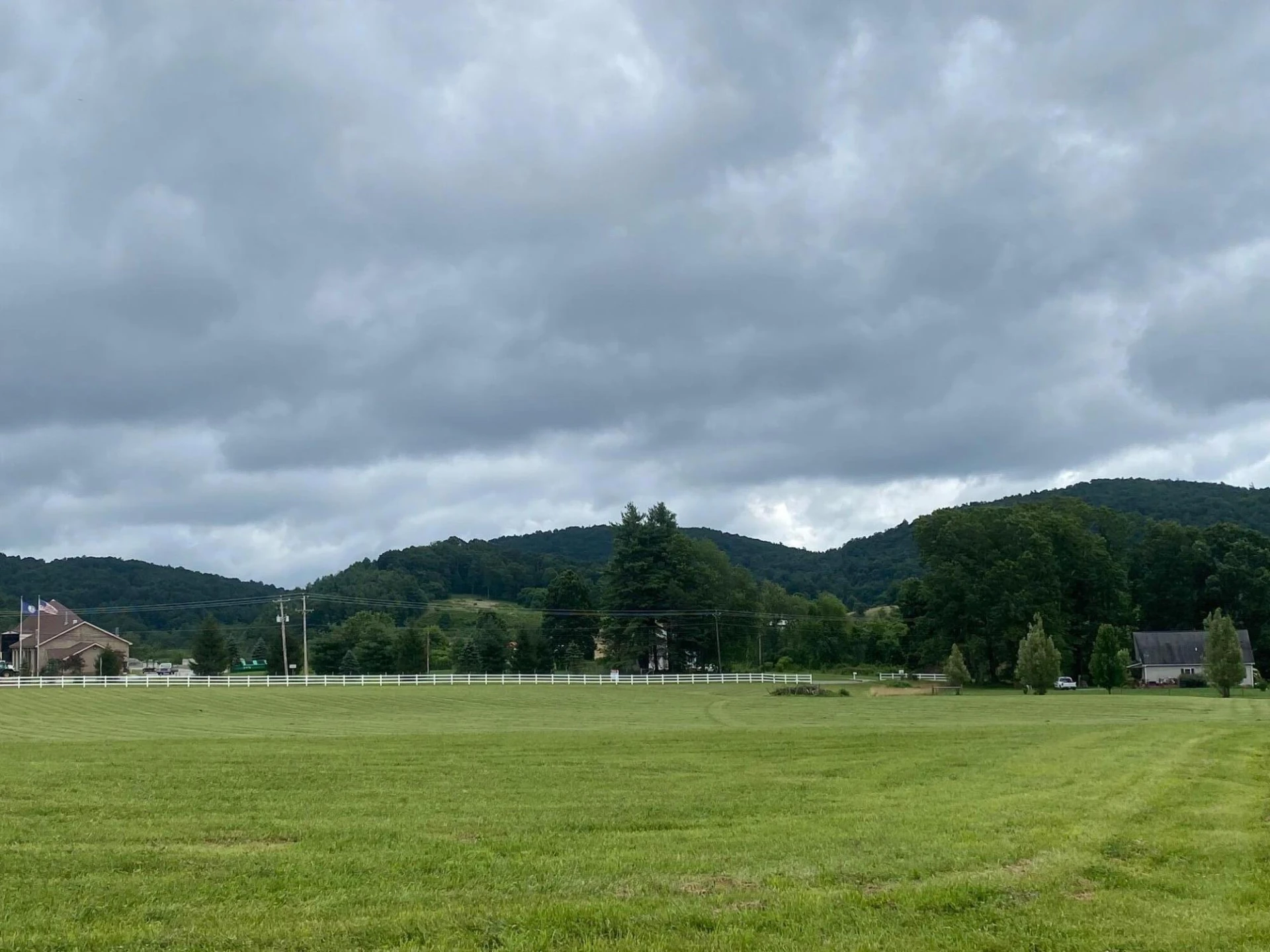 9727 Bent Mountain RD - Photo 2