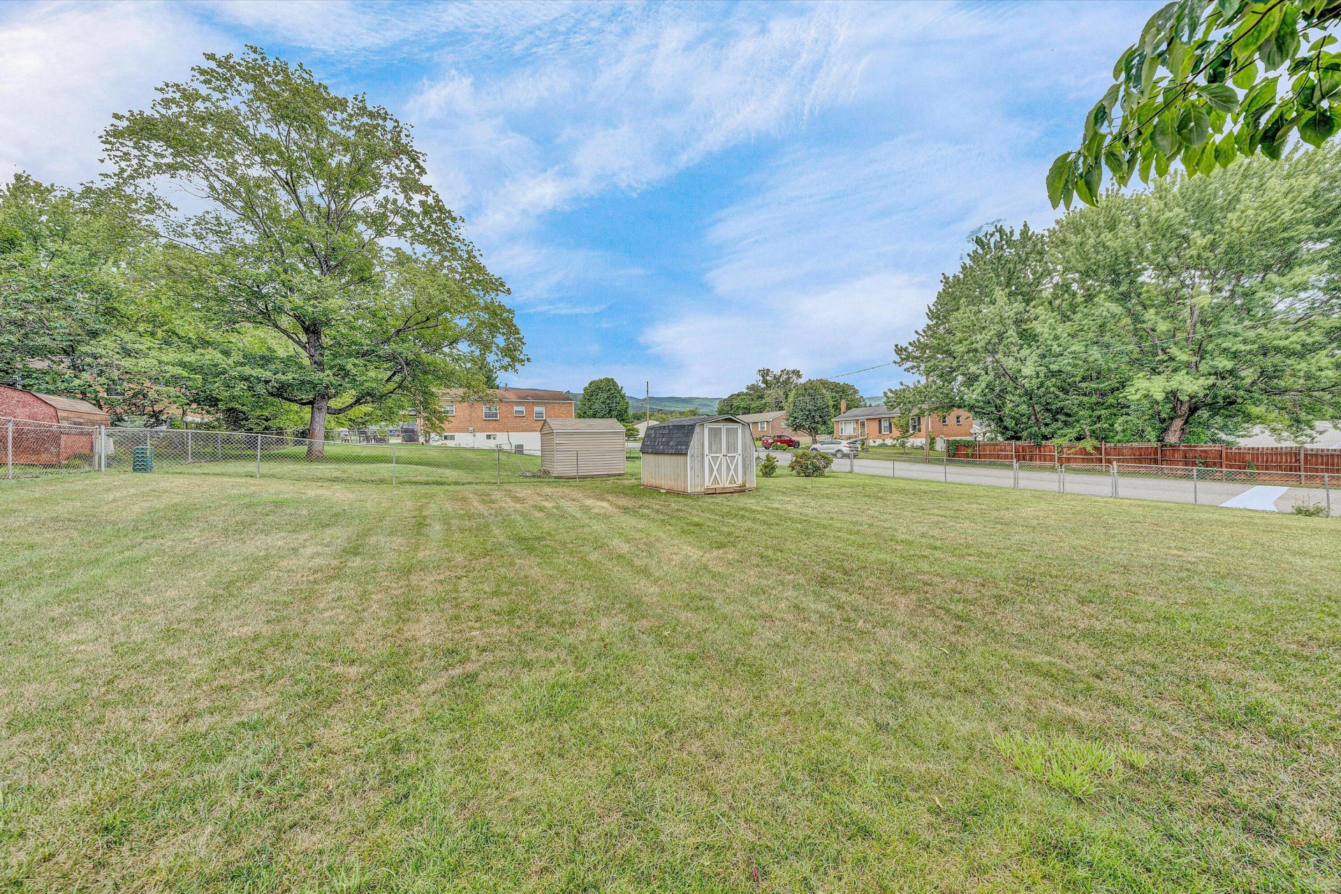 2903 Creekwood DR - Photo 24