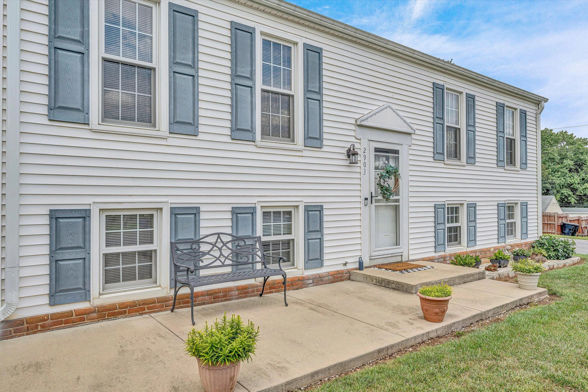 2903 Creekwood DR - Photo 4