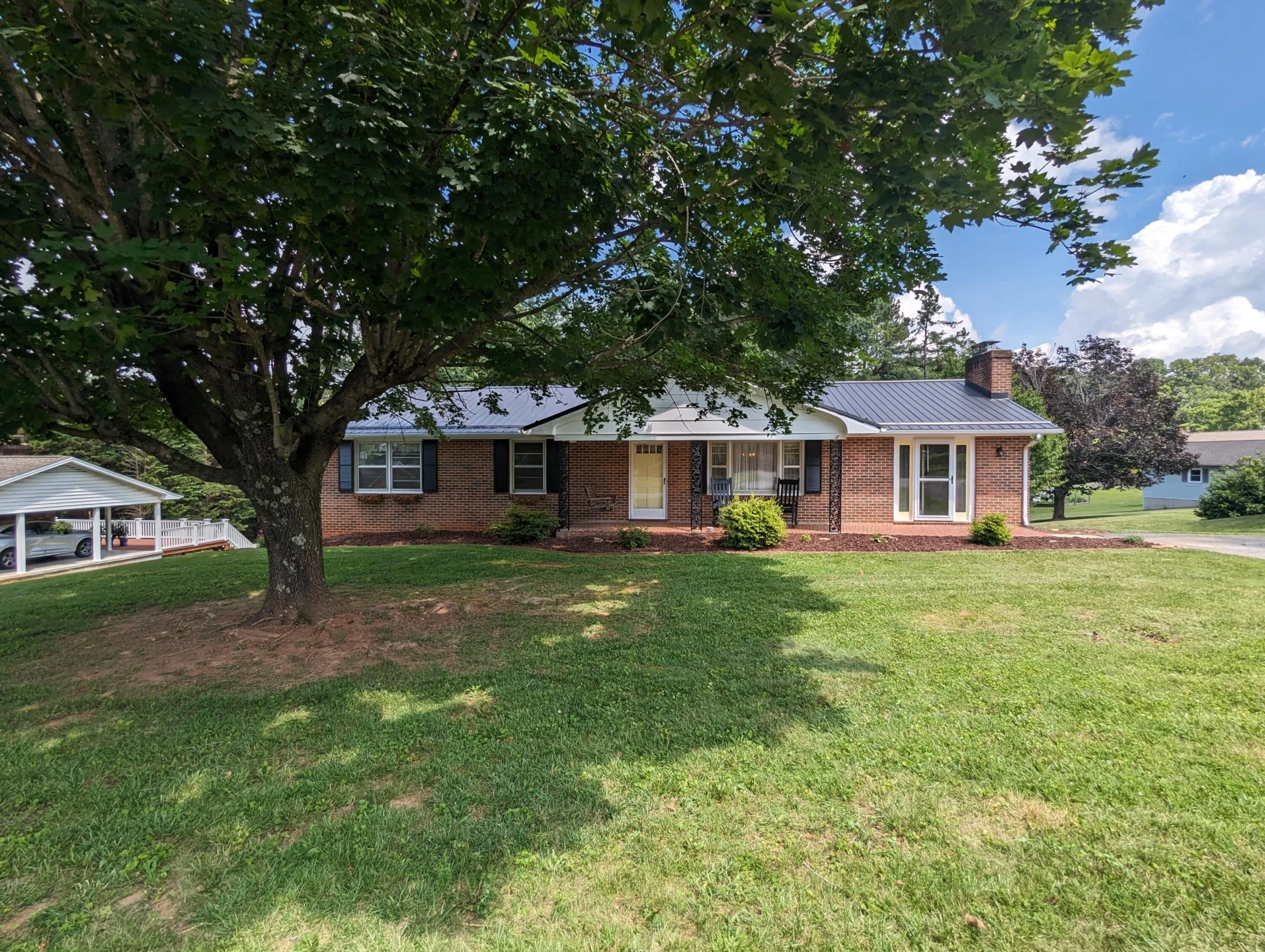 61 Sunset DR