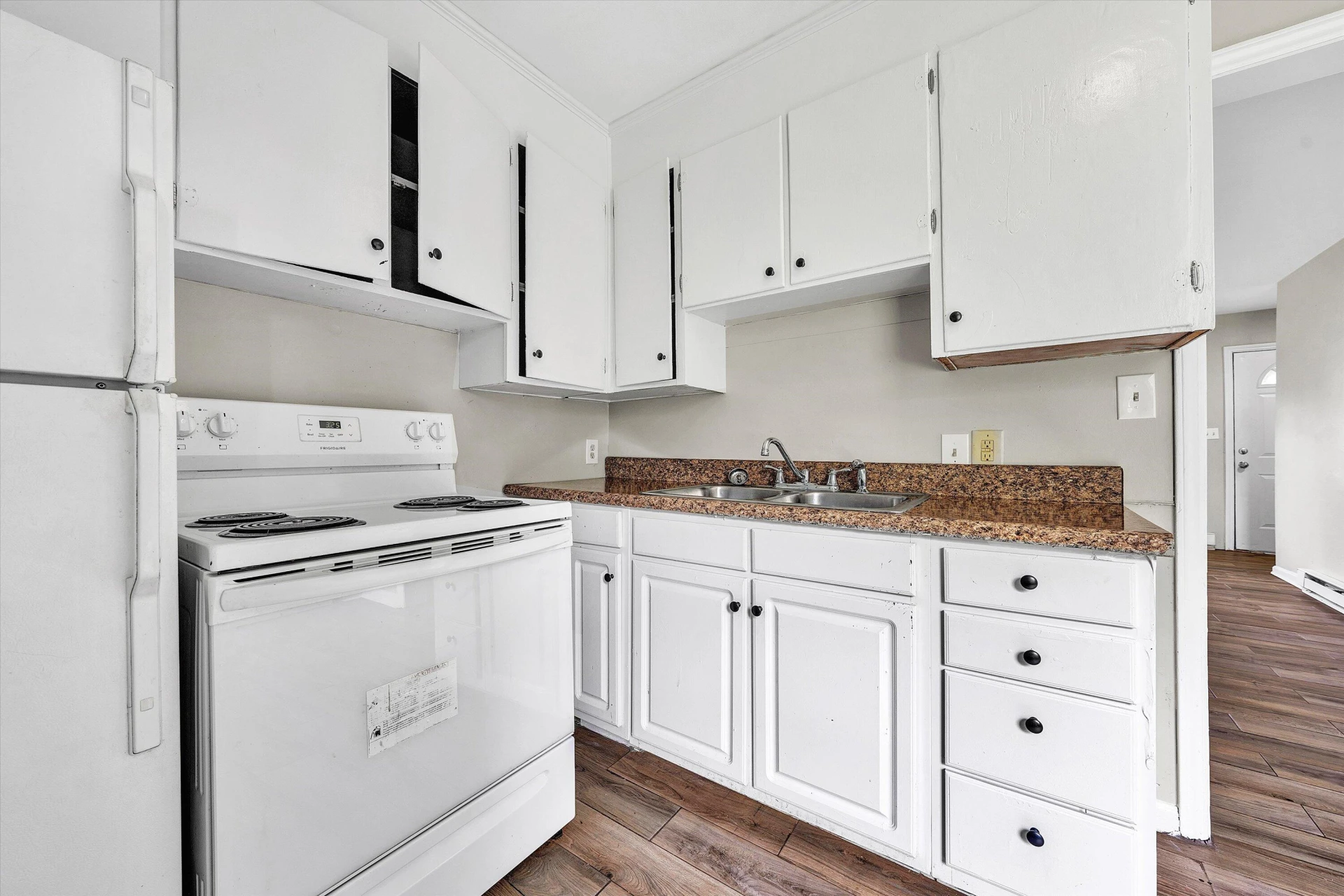 713 Bibb ST NE - Photo 12