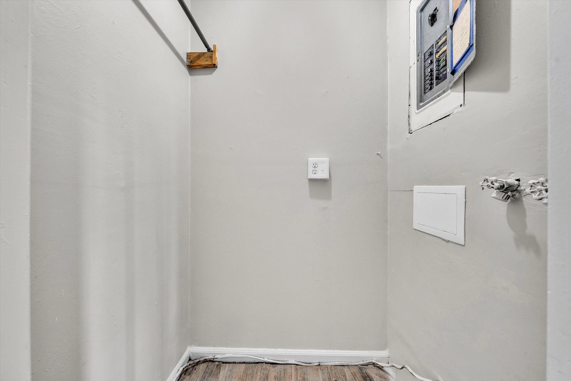 713 Bibb ST NE - Photo 14