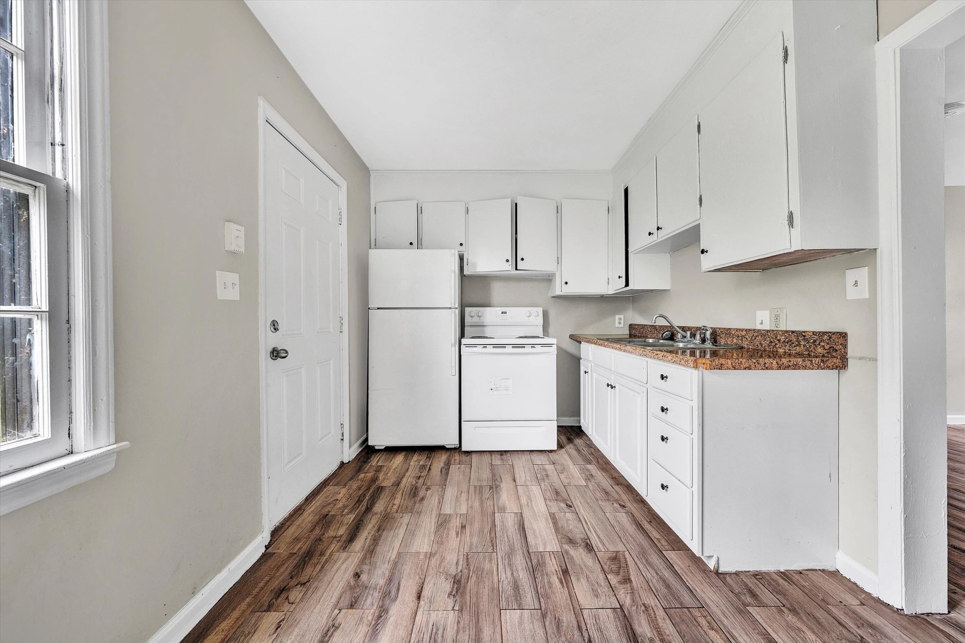 713 Bibb ST NE - Photo 11