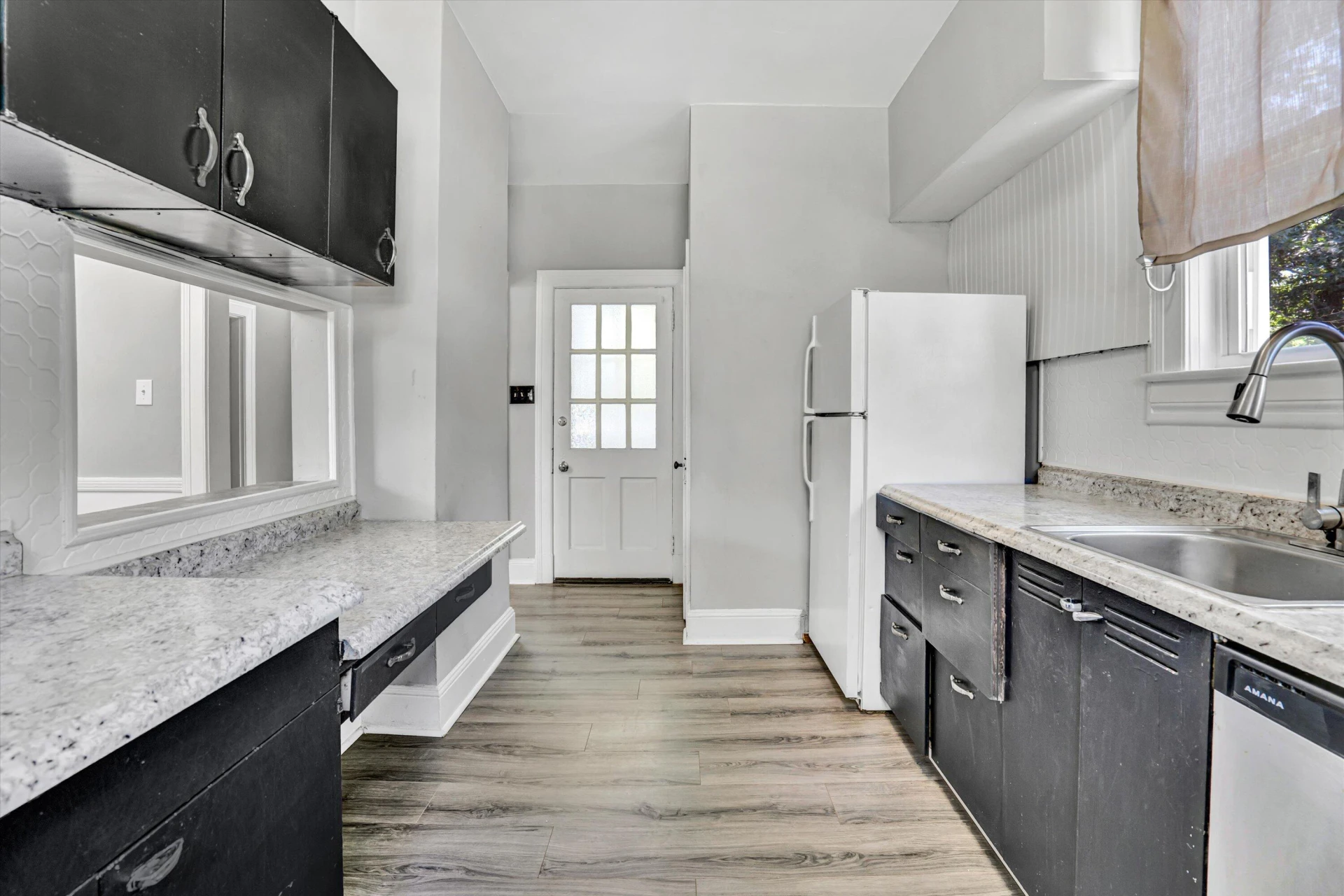 1027 Mulberry RD - Photo 16