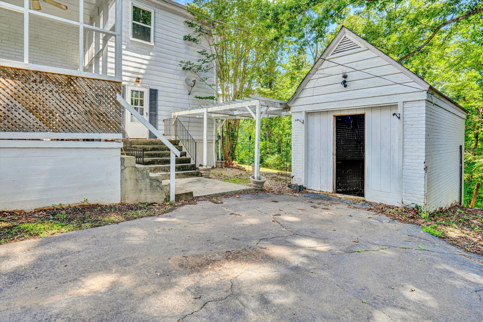 1027 Mulberry RD - Photo 36