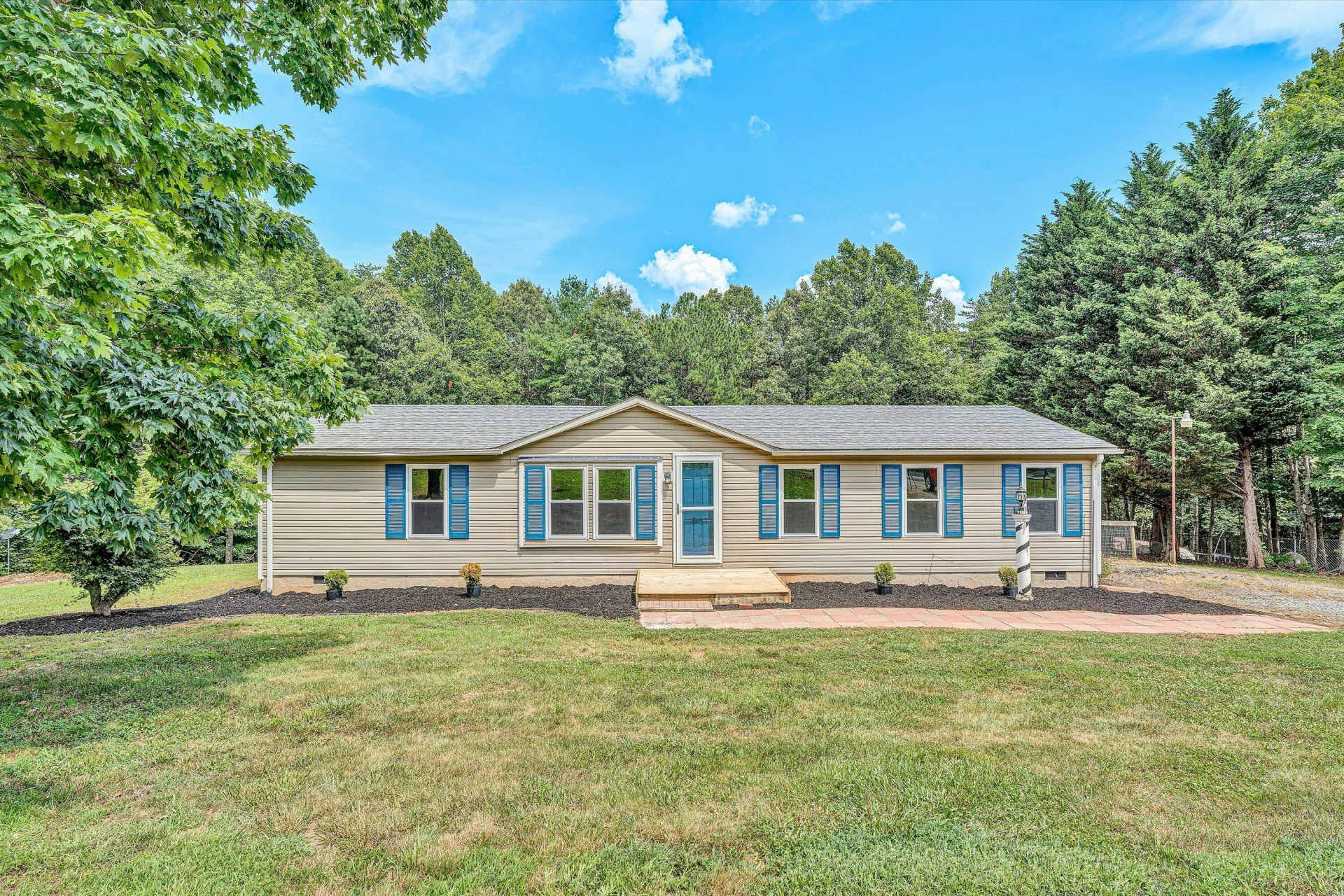 4306 Fork Mountain RD
