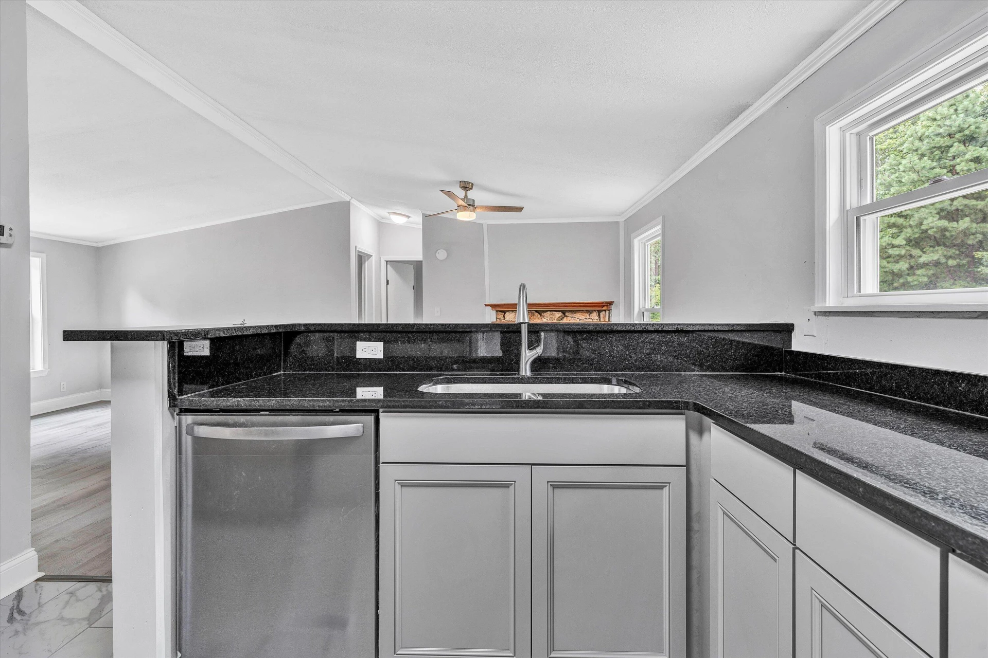 4306 Fork Mountain RD - Photo 10