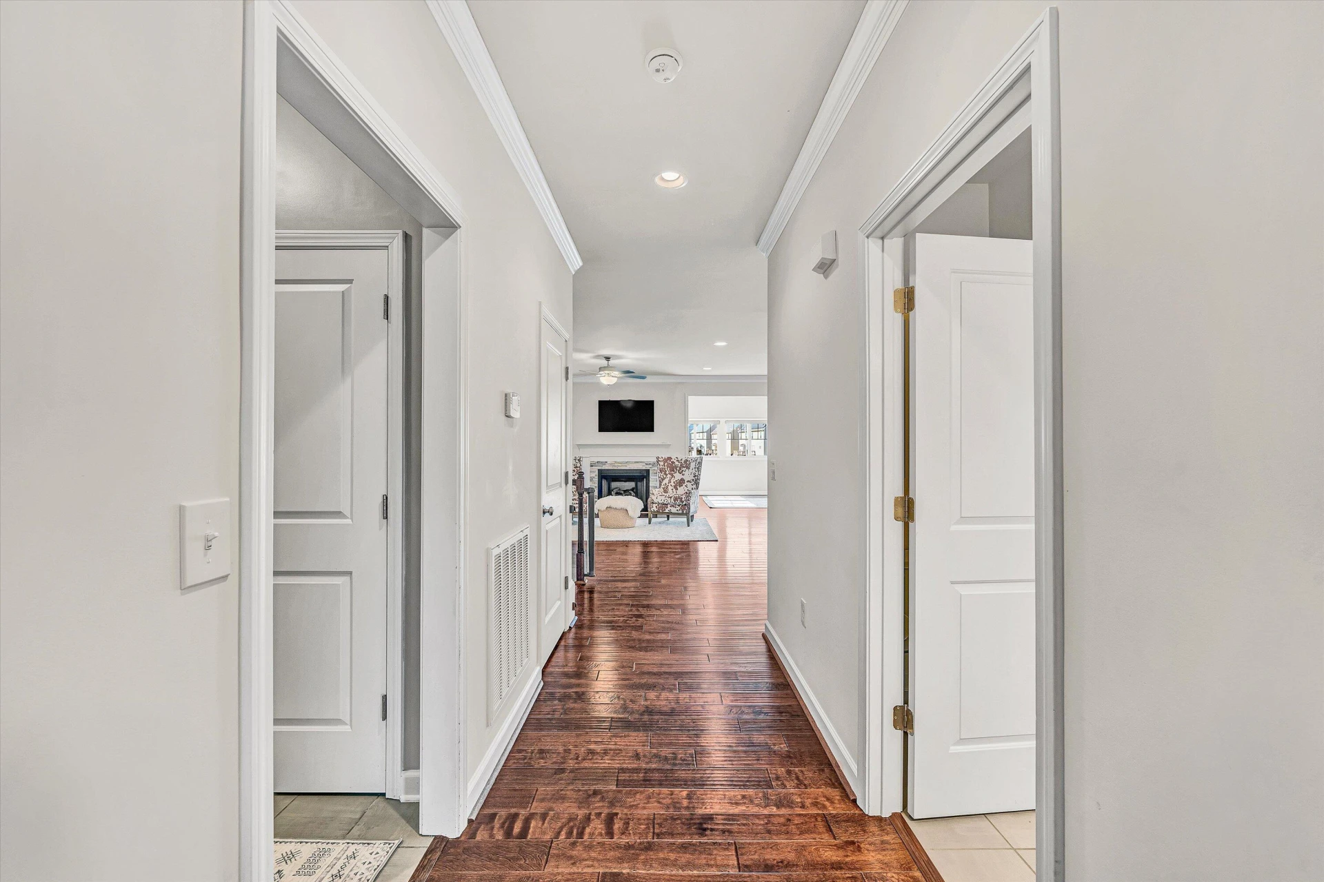 2570 Woods Meadow LN - Photo 6