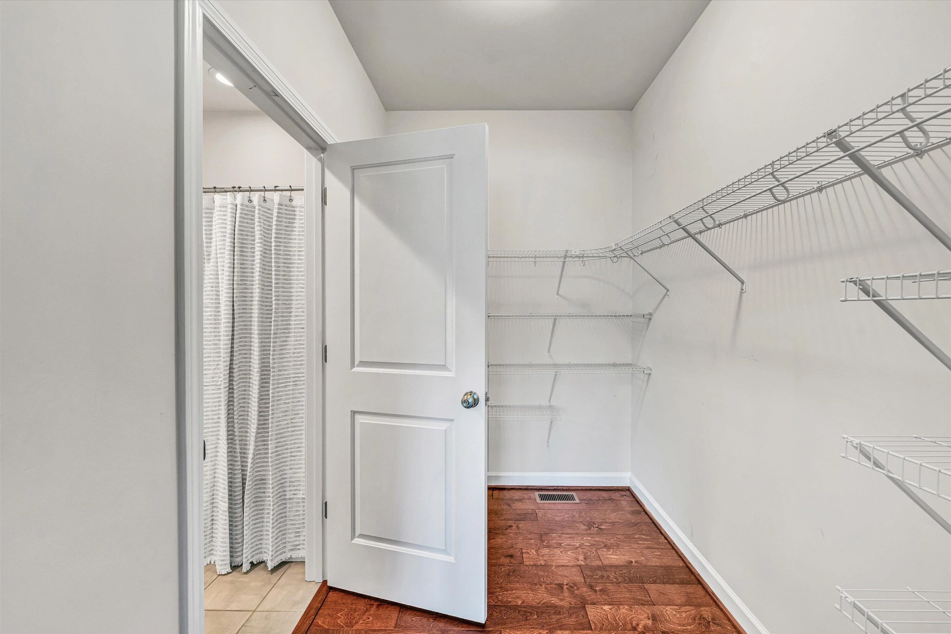 2570 Woods Meadow LN - Photo 9
