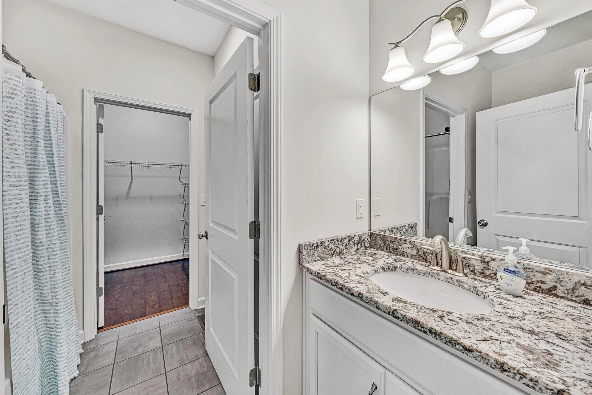 2570 Woods Meadow LN - Photo 10