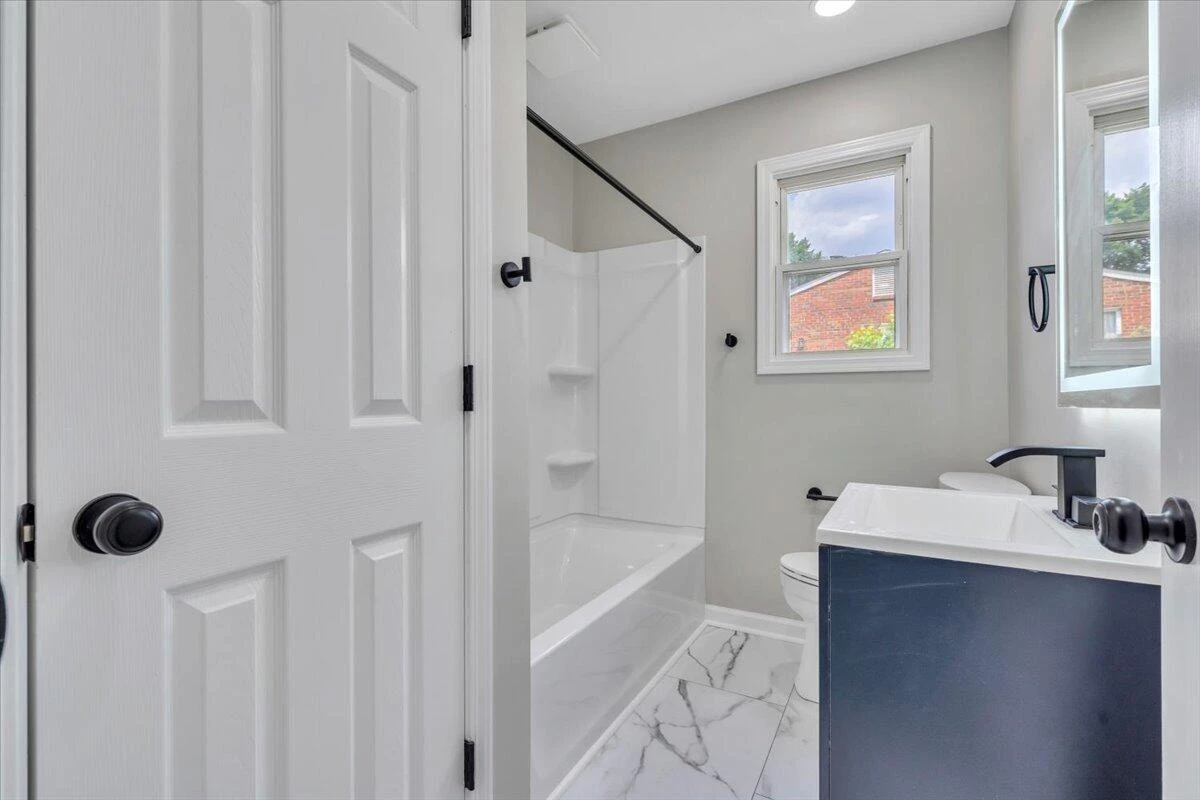 3036 Parham DR - Photo 15