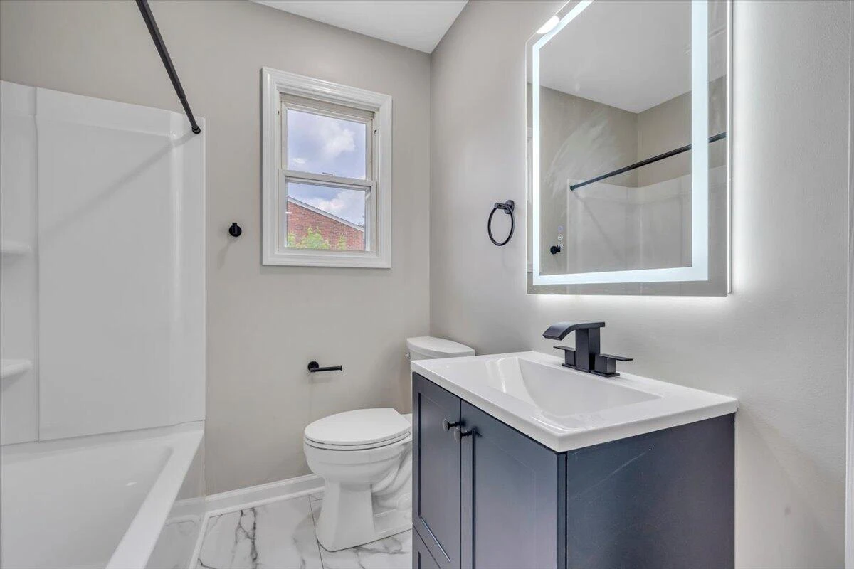 3036 Parham DR - Photo 16