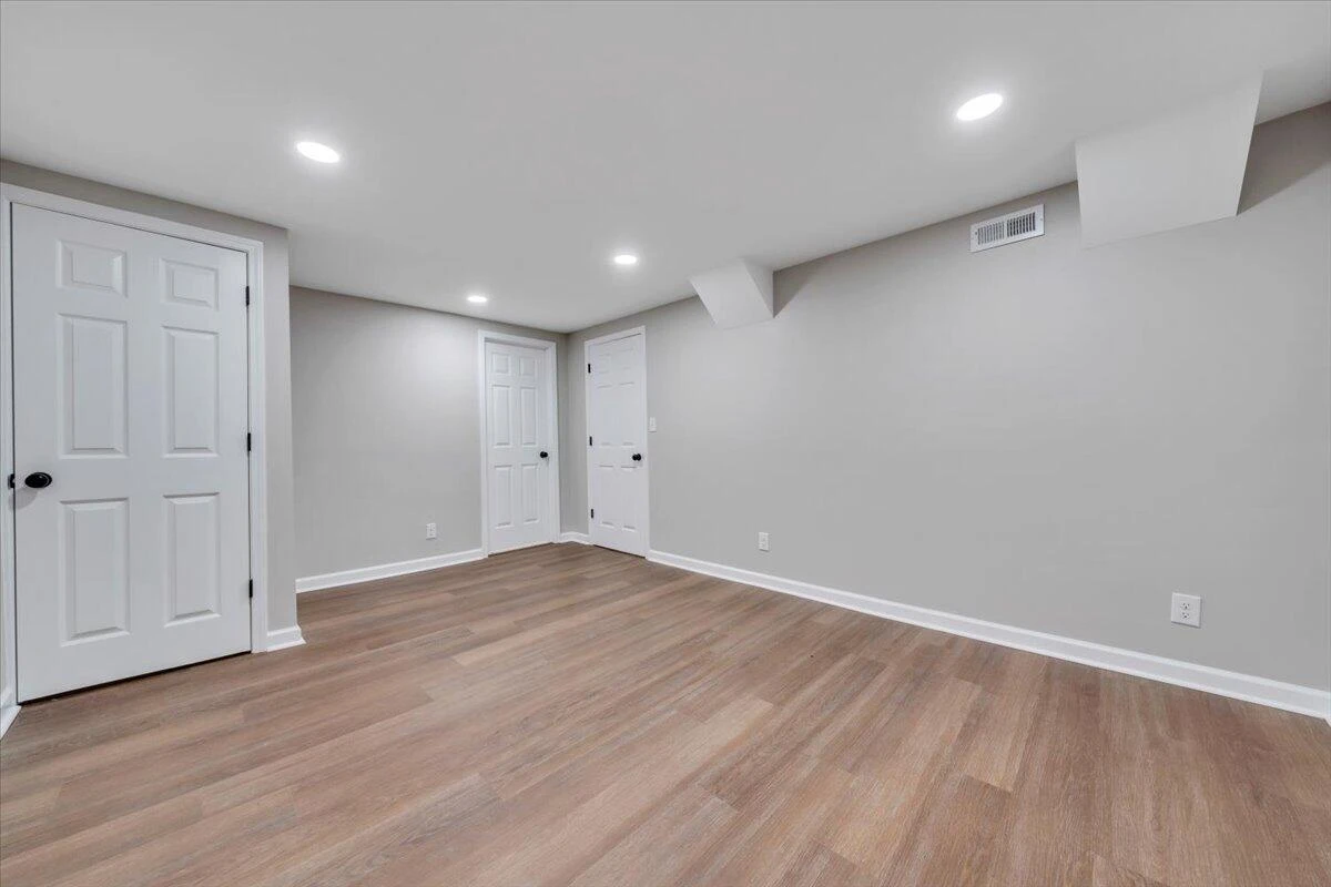 3036 Parham DR - Photo 17