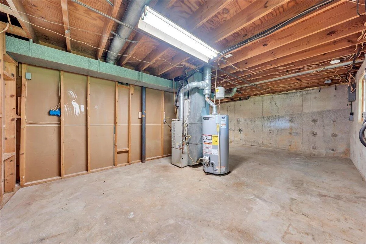 3036 Parham DR - Photo 24