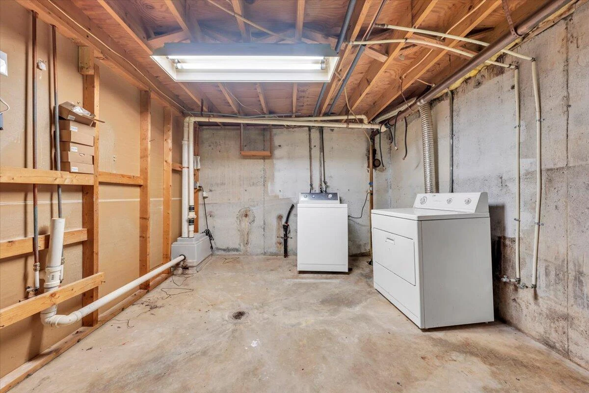 3036 Parham DR - Photo 26