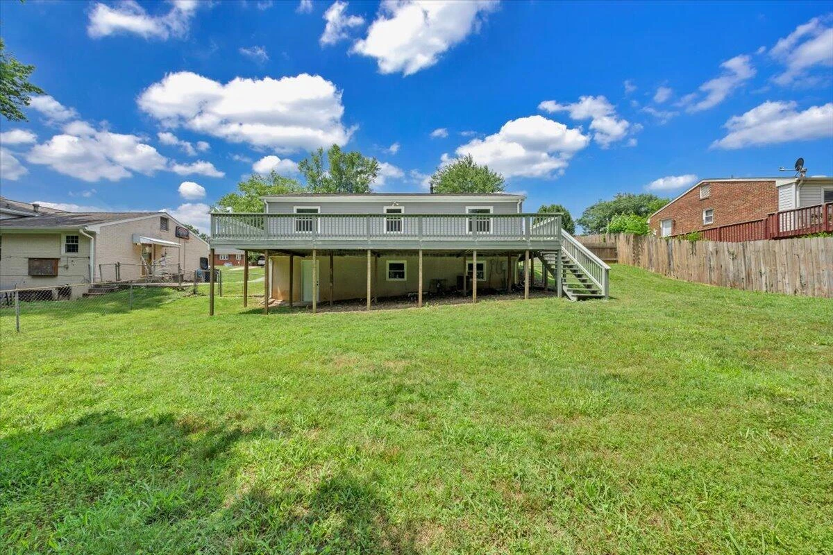 3036 Parham DR - Photo 27
