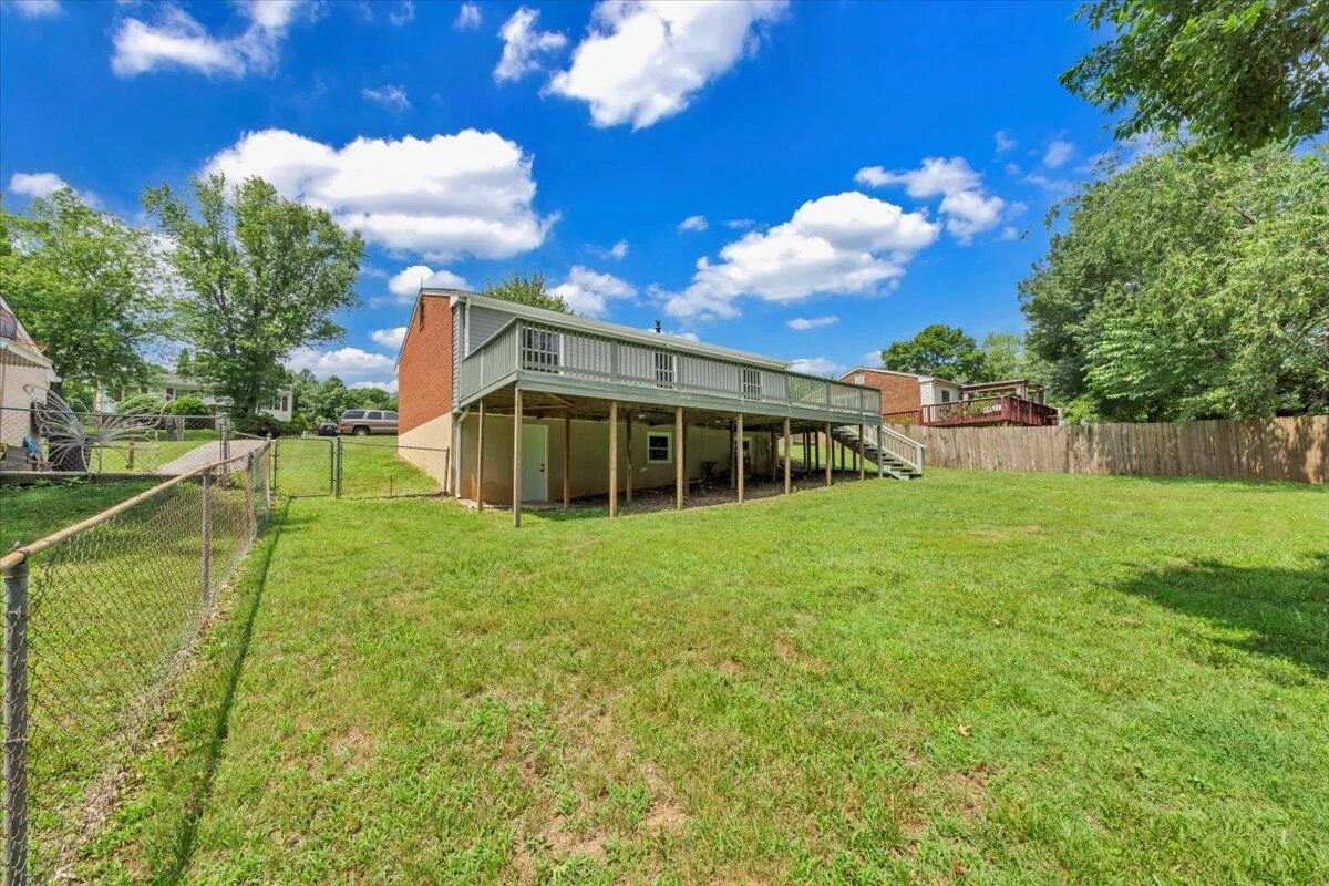 3036 Parham DR - Photo 28