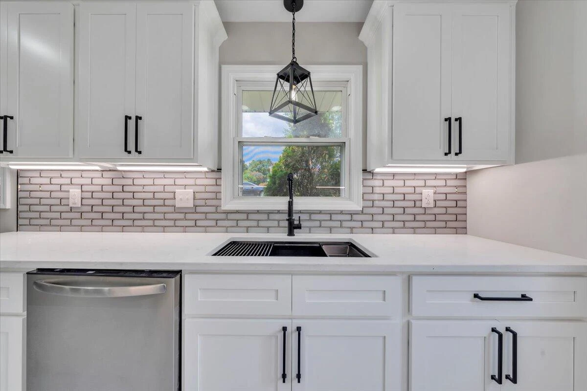 3036 Parham DR - Photo 10
