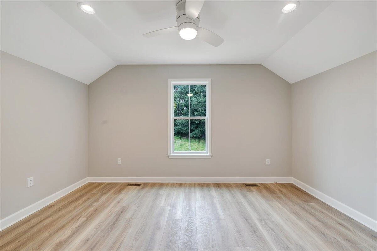 1544 Burnt Chimney RD - Photo 16