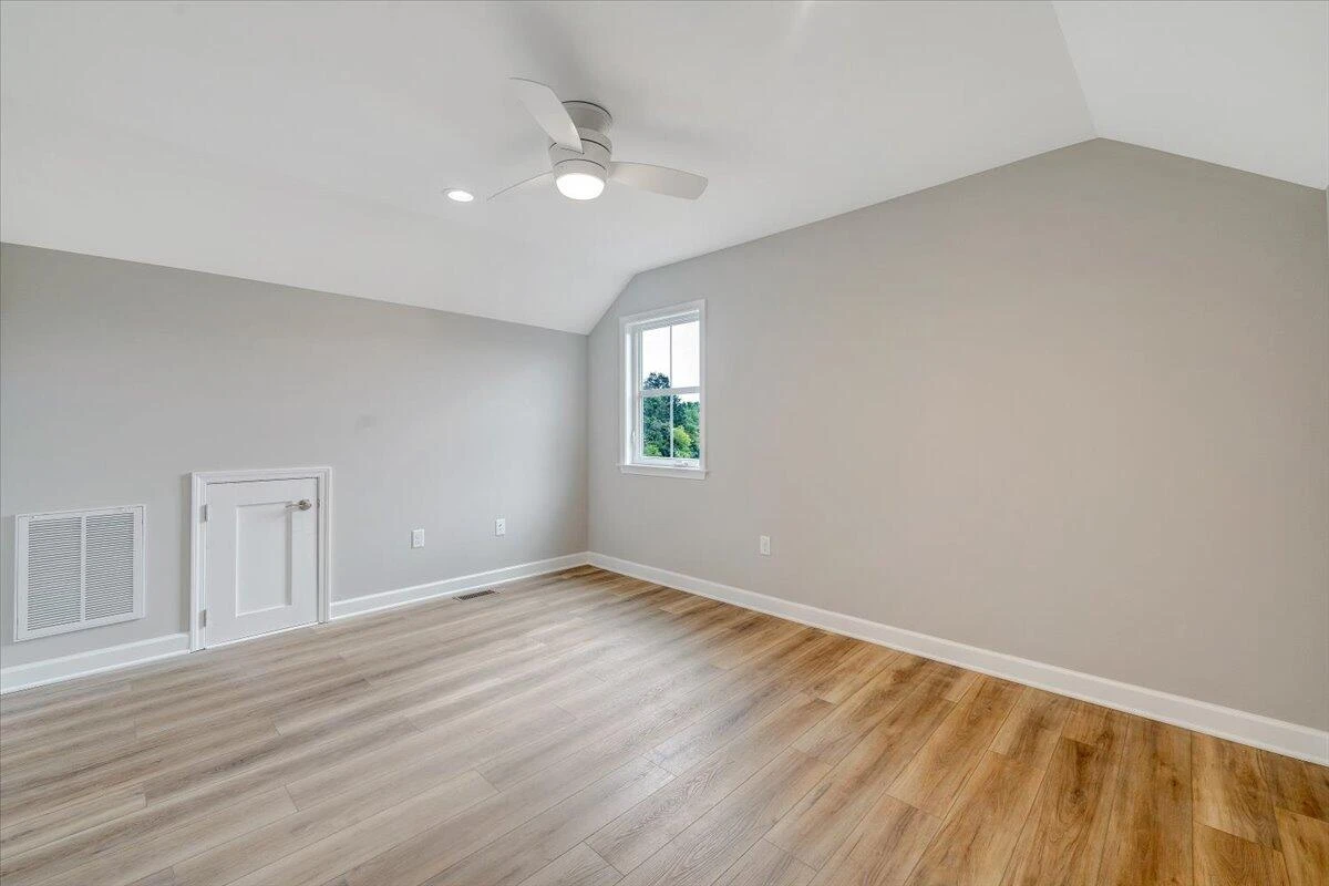 1544 Burnt Chimney RD - Photo 18