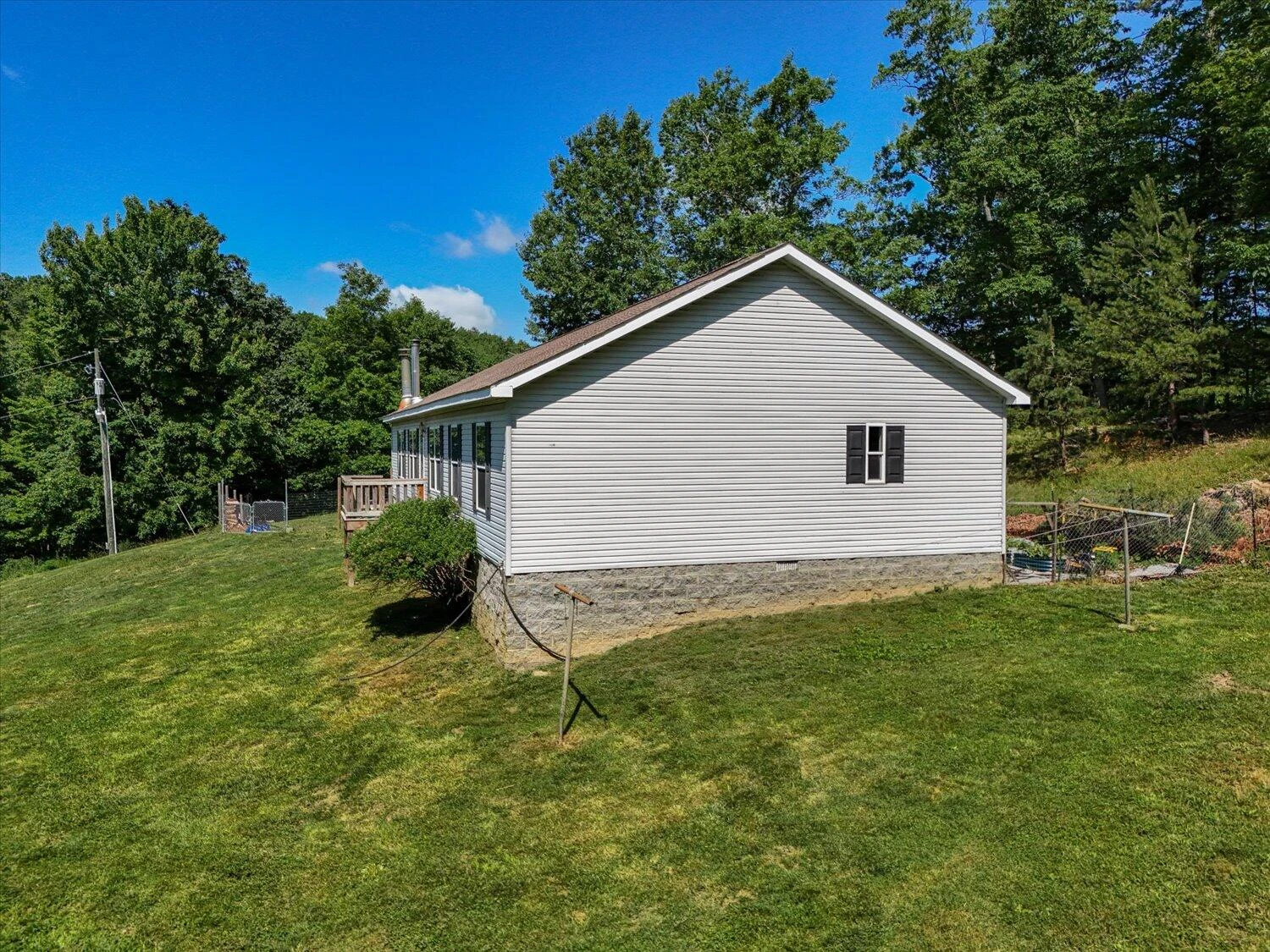 3706 Sunflower RD - Photo 32