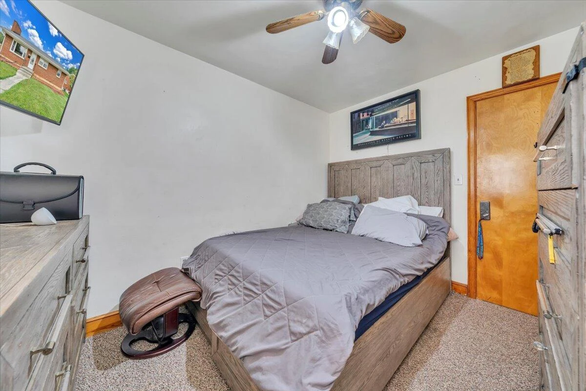 202 FRONTIER RD NE - Photo 13