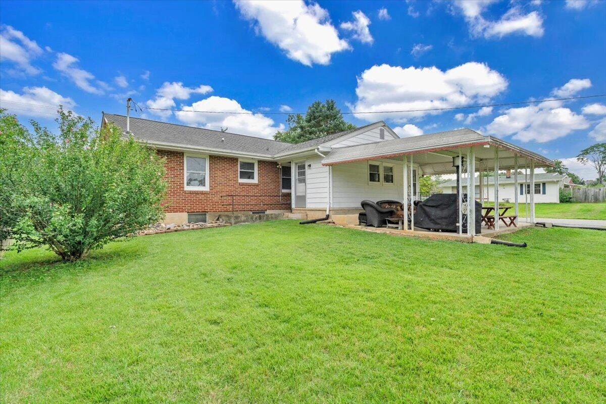 202 FRONTIER RD NE - Photo 25