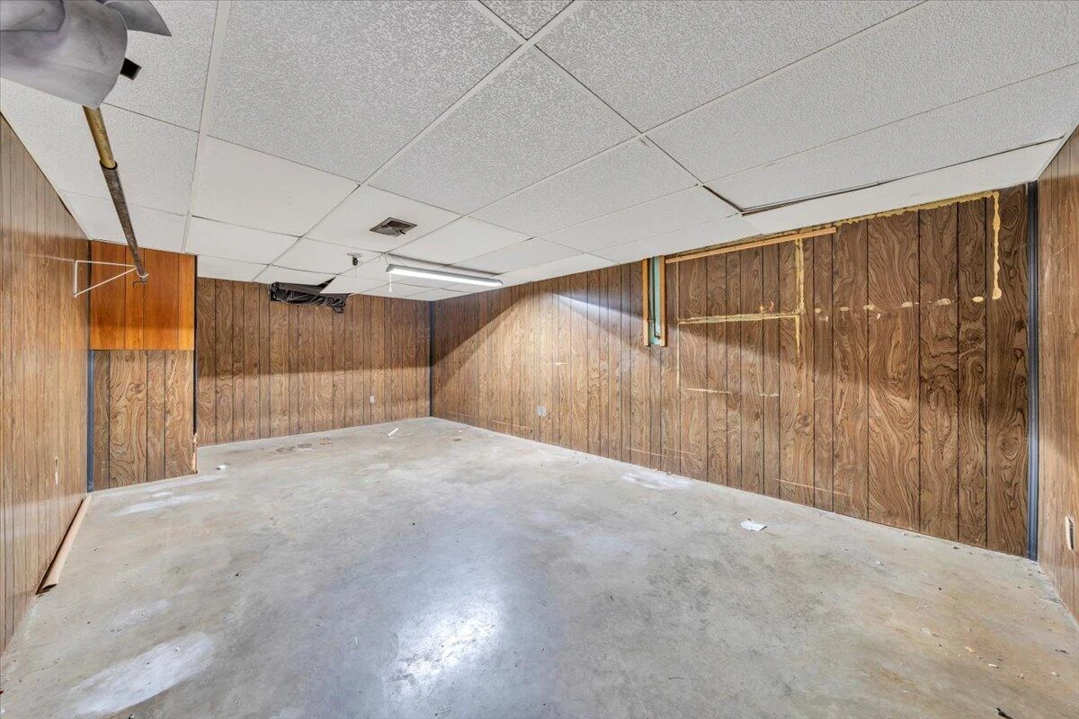 202 FRONTIER RD NE - Photo 29