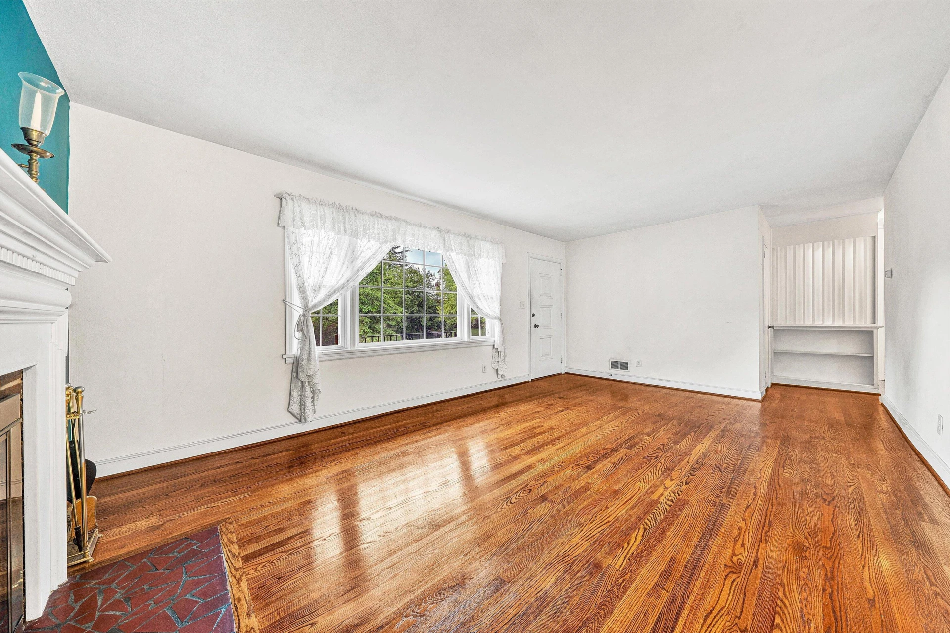 2401 Maiden LN SW - Photo 10